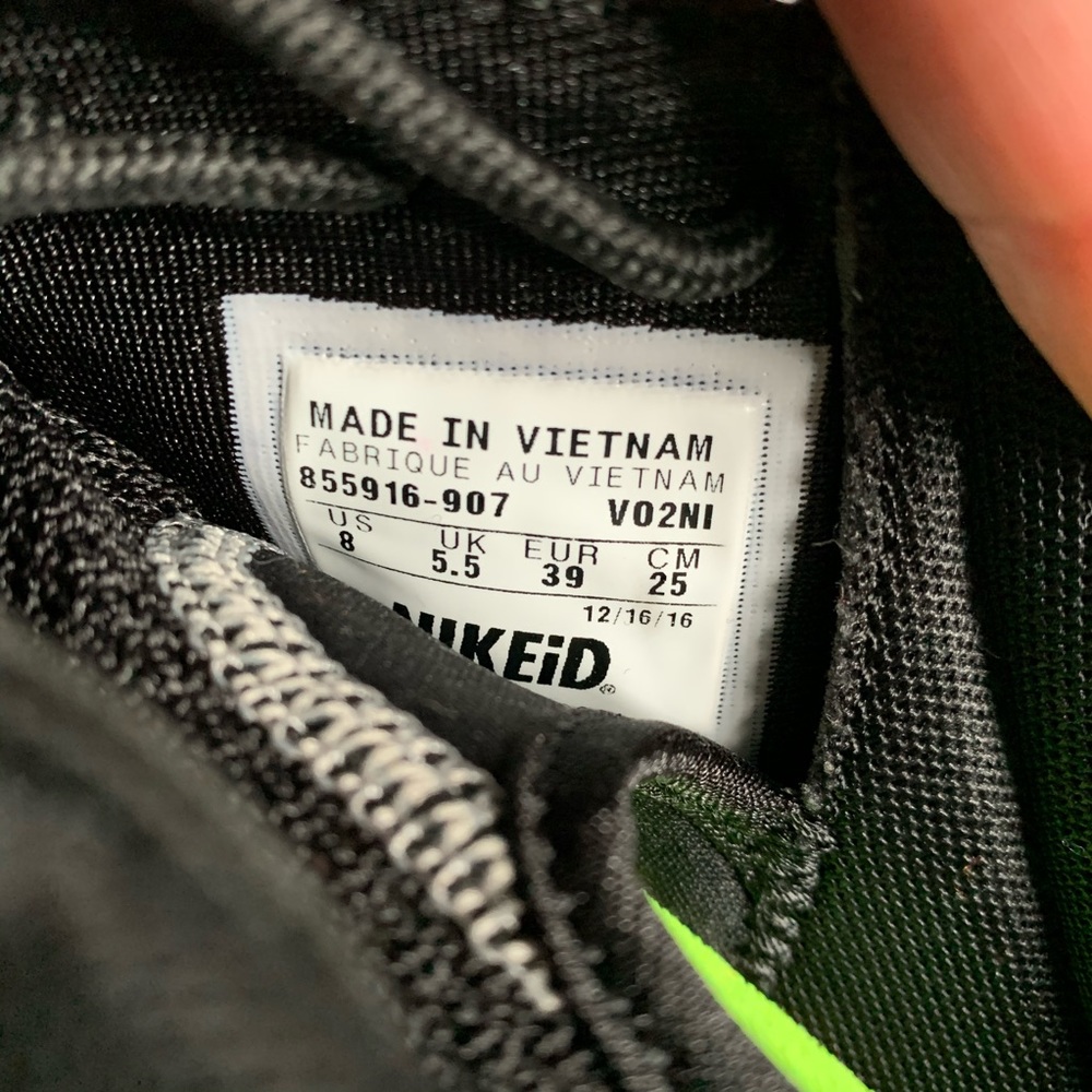 NIKE - black sneakers - Picture 7 of 9